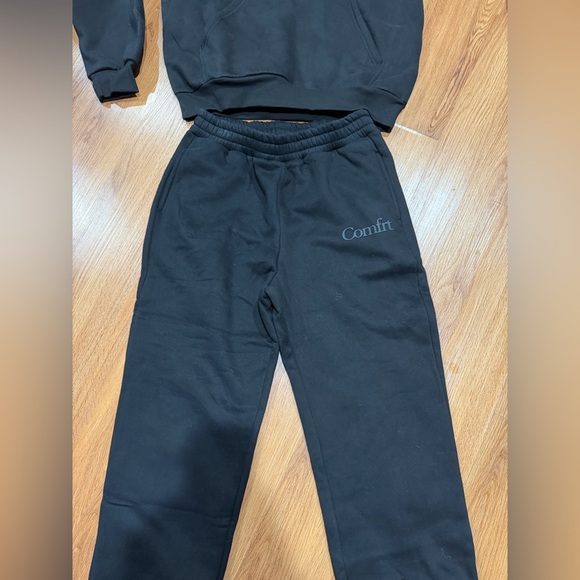 Brand New COMFRT Women's Black Sweatpants and Hoodie - Picture 3 of 4